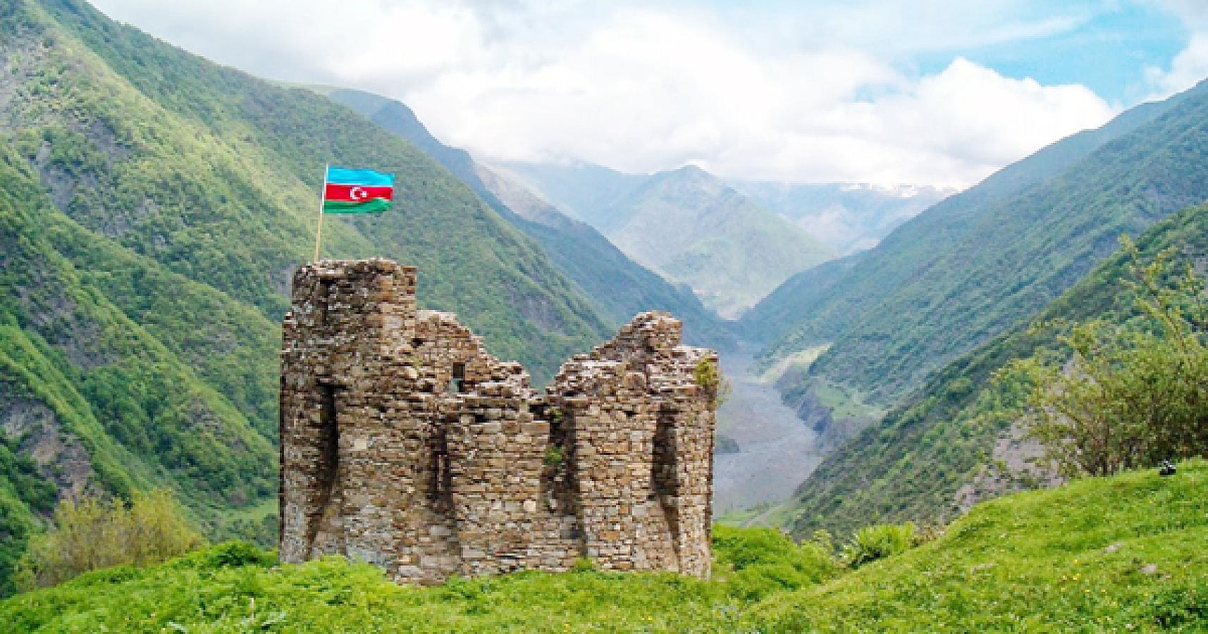 Turizm: gələn də azalıb, gedən də