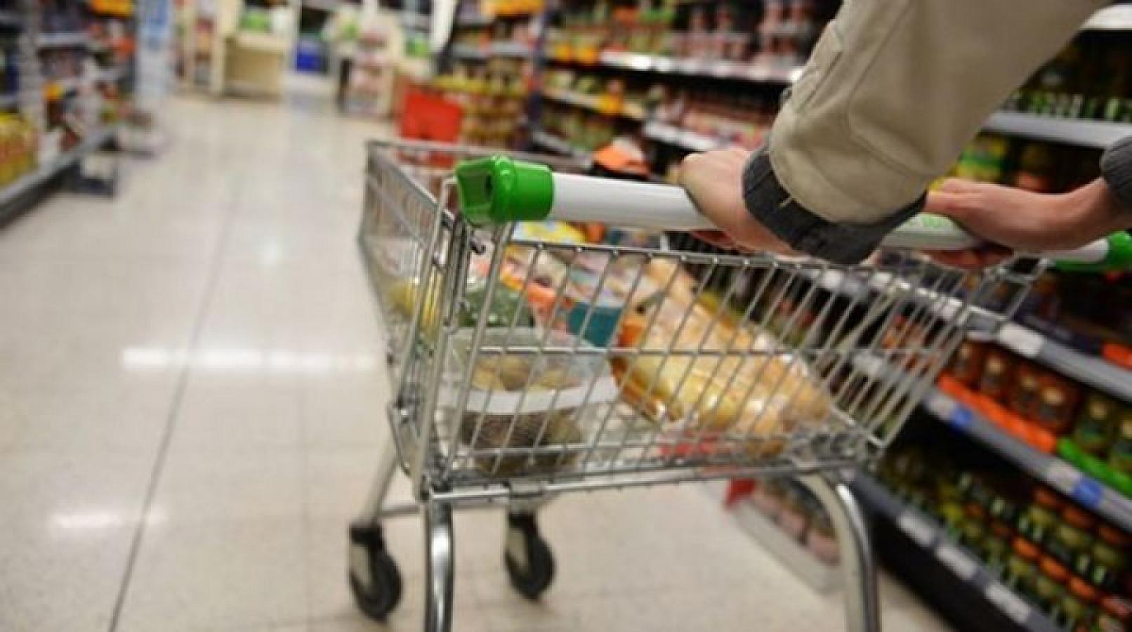 Official: food inflation has approached 8 percent