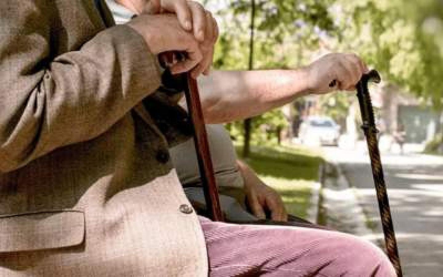 Azerbaijani: women aged 10.7 years, men aged 11 years