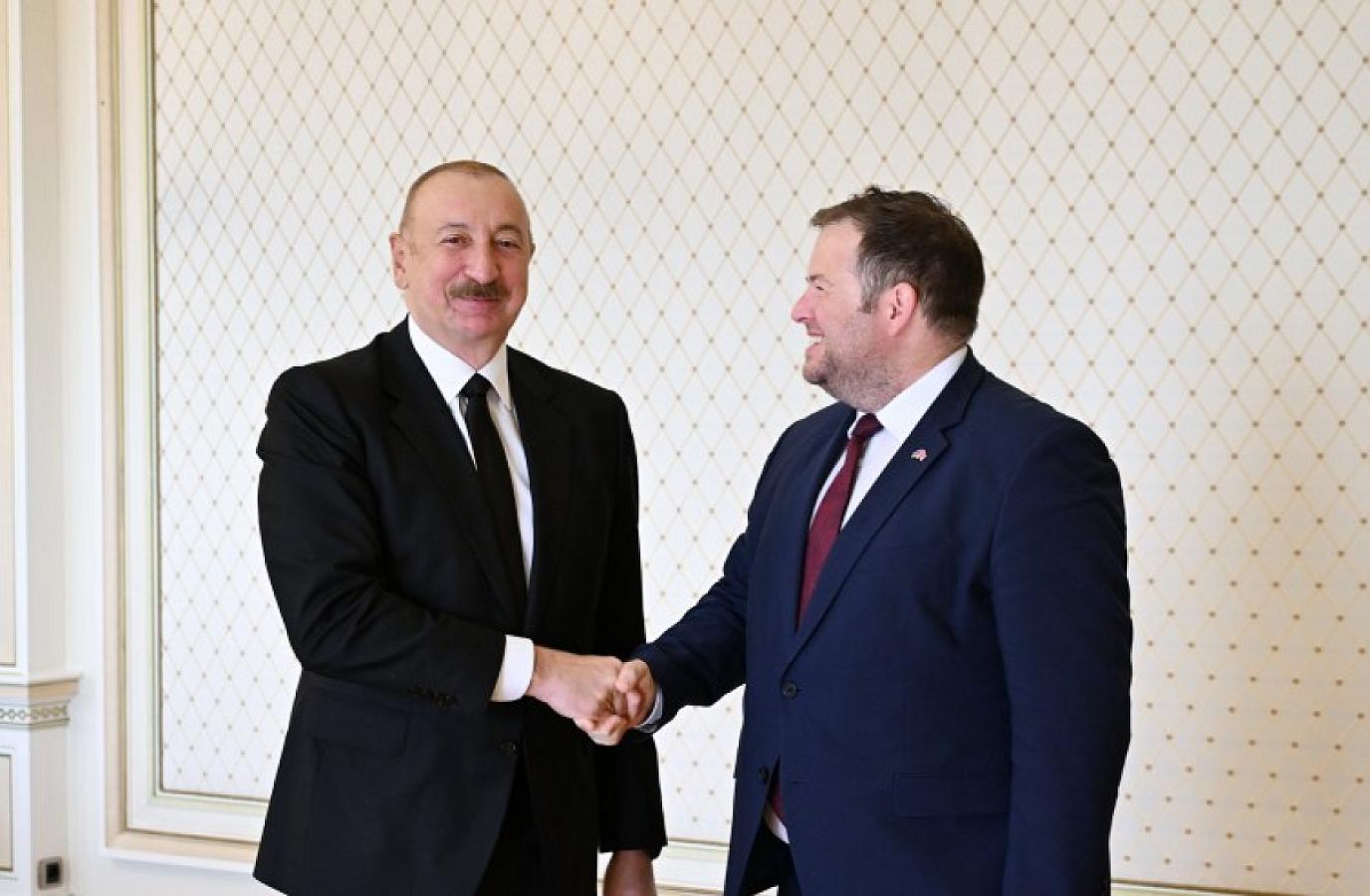 Azərbaycan və Ermənistana qarşı silah embarqosu niyə ləğv edildi? – 