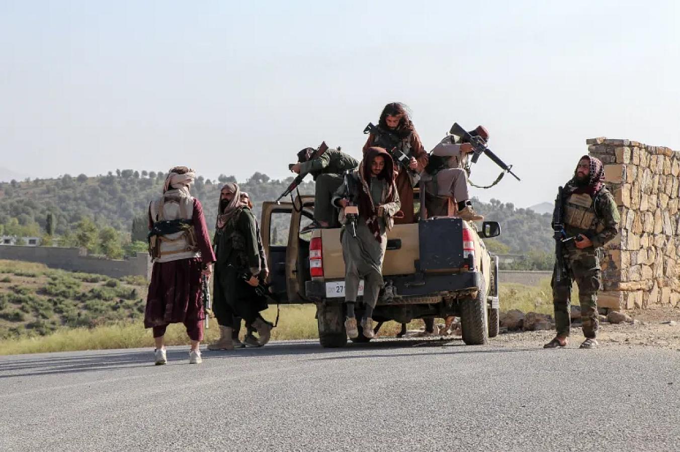 Война между Исламской Республикой и Исламским Эмиратом