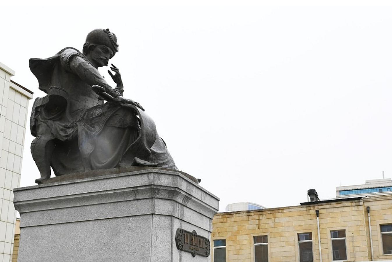 Ramiz Mehdiyevə görə Şah İsmayılı hədəfə alanlar - 