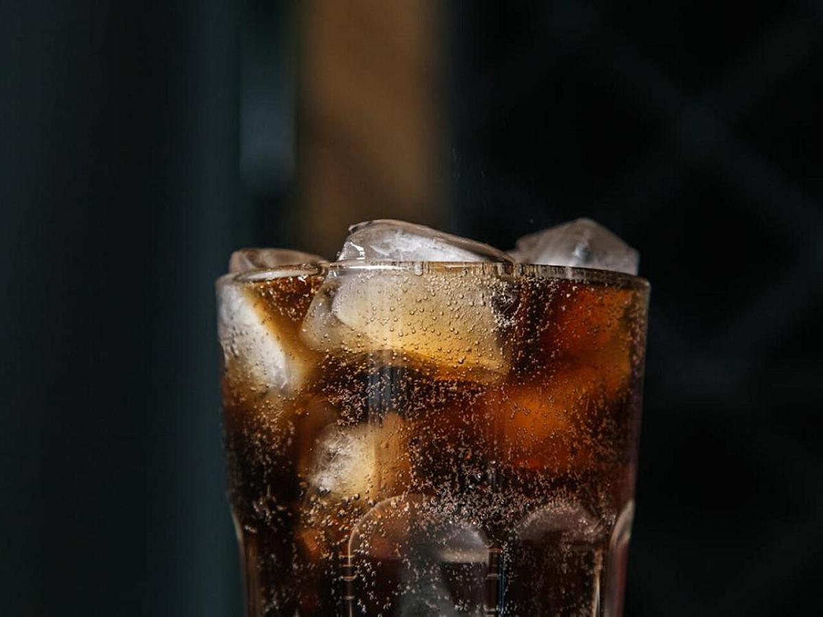 Кола растворяет кости - Врач