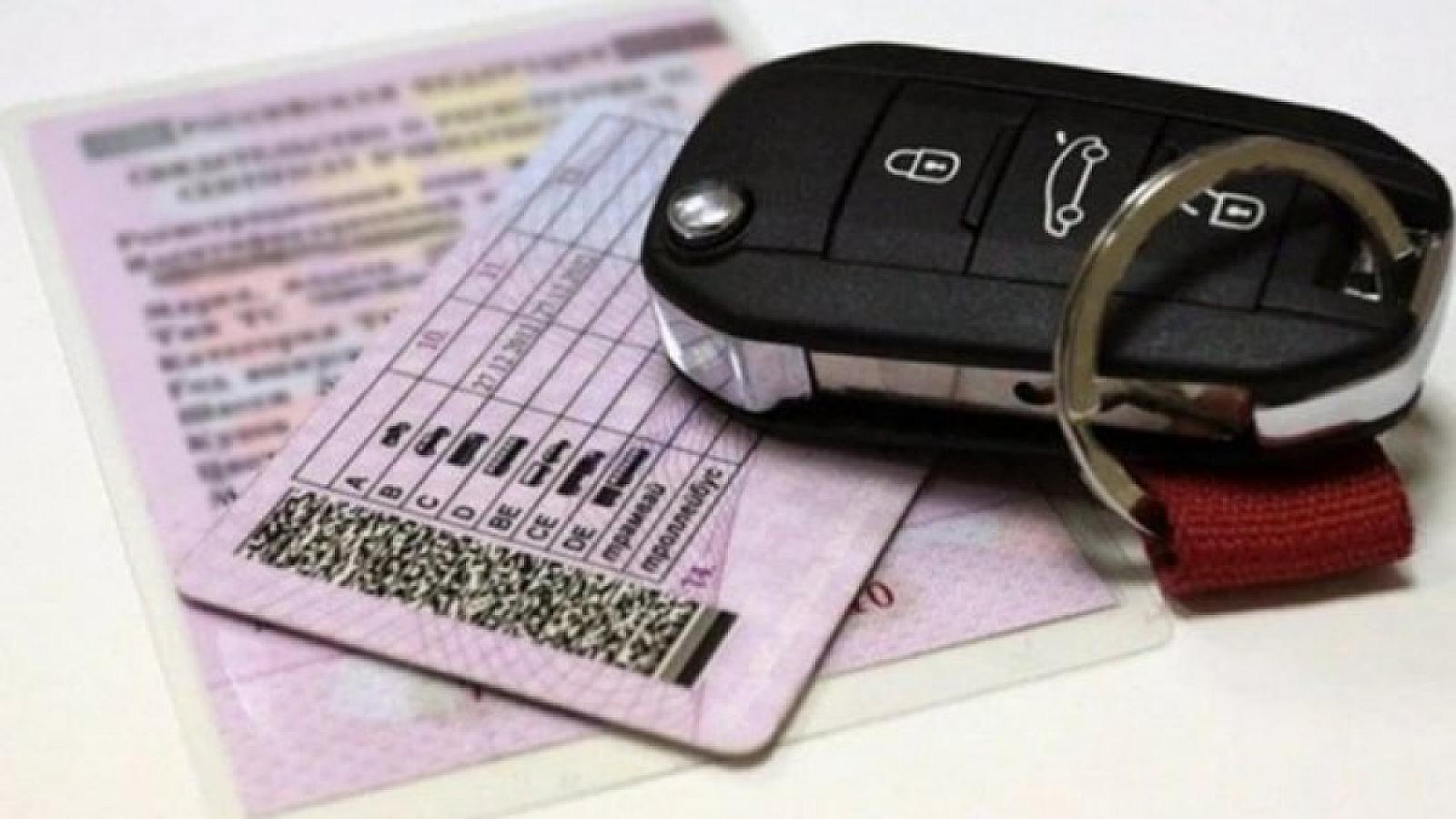 Forgetting the driver's license at home causes problems when driving a car? -