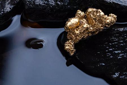 ABŞ-nin hədəfindəki ölkə: Qızıl, brilyant və ...