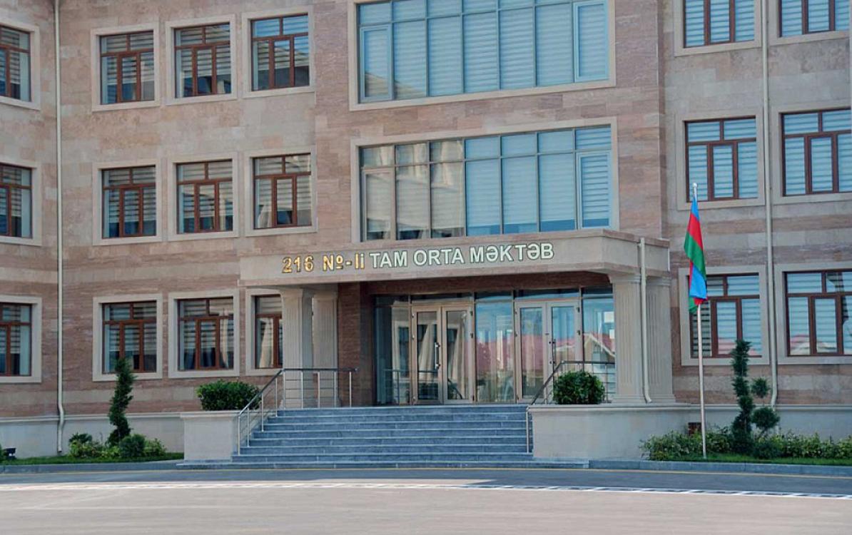 Bakıda məktəb direktoru ilə müəllim arasında qalmaqal - 