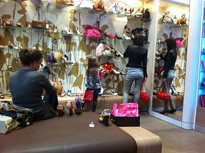 Xalq artistinin biznesi təhlükədə: Qızının adını daşıyan brend əldən gedir -