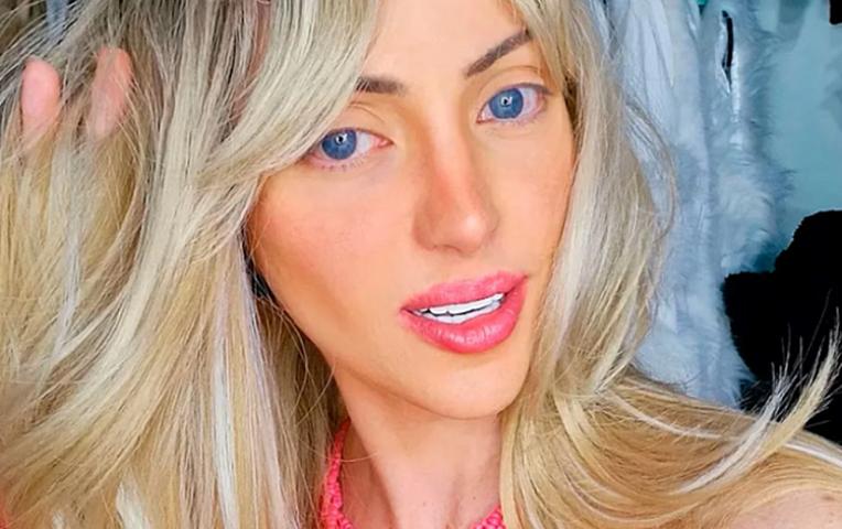 “Canlı Barbi” müəmmalı şəkildə öldü