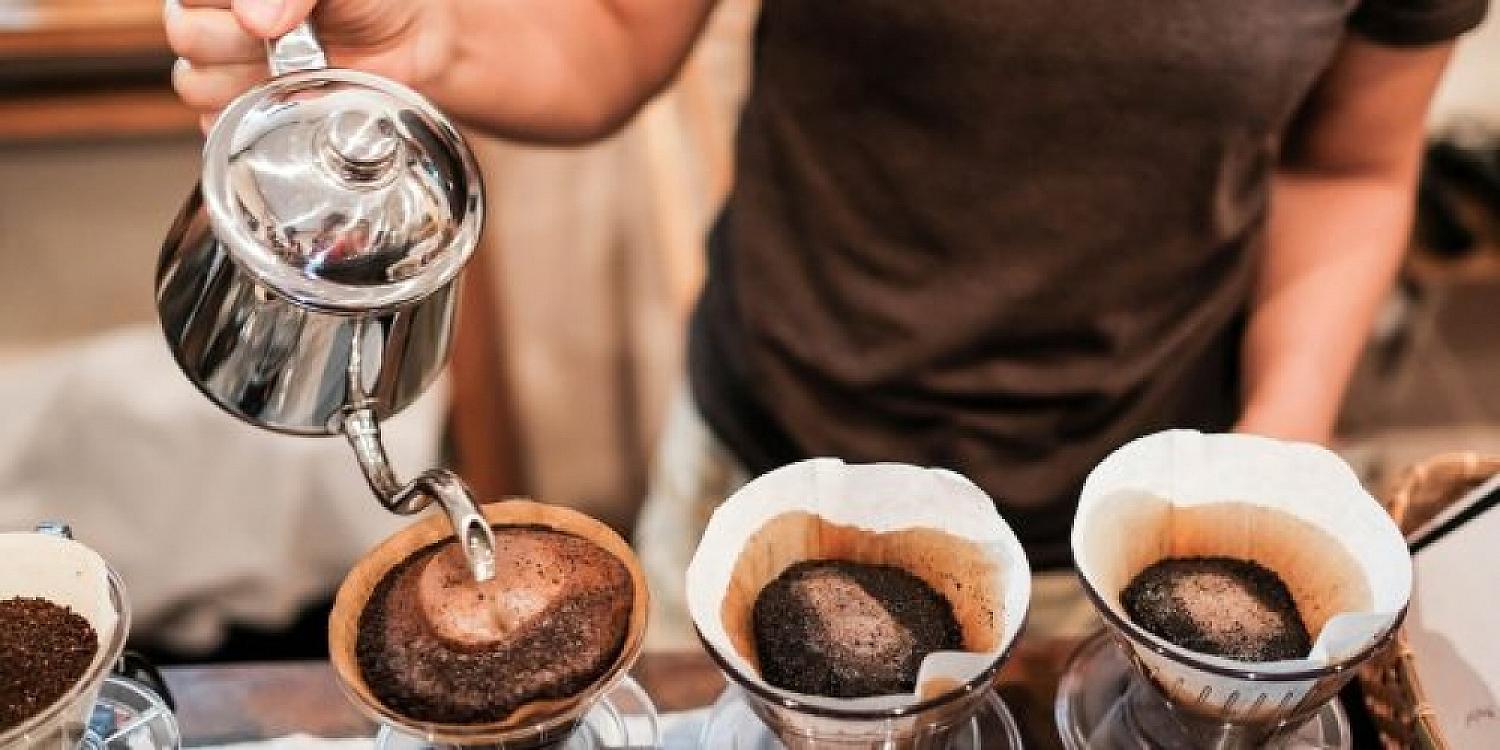 Qəhvəyə olan sevgisinə görə 