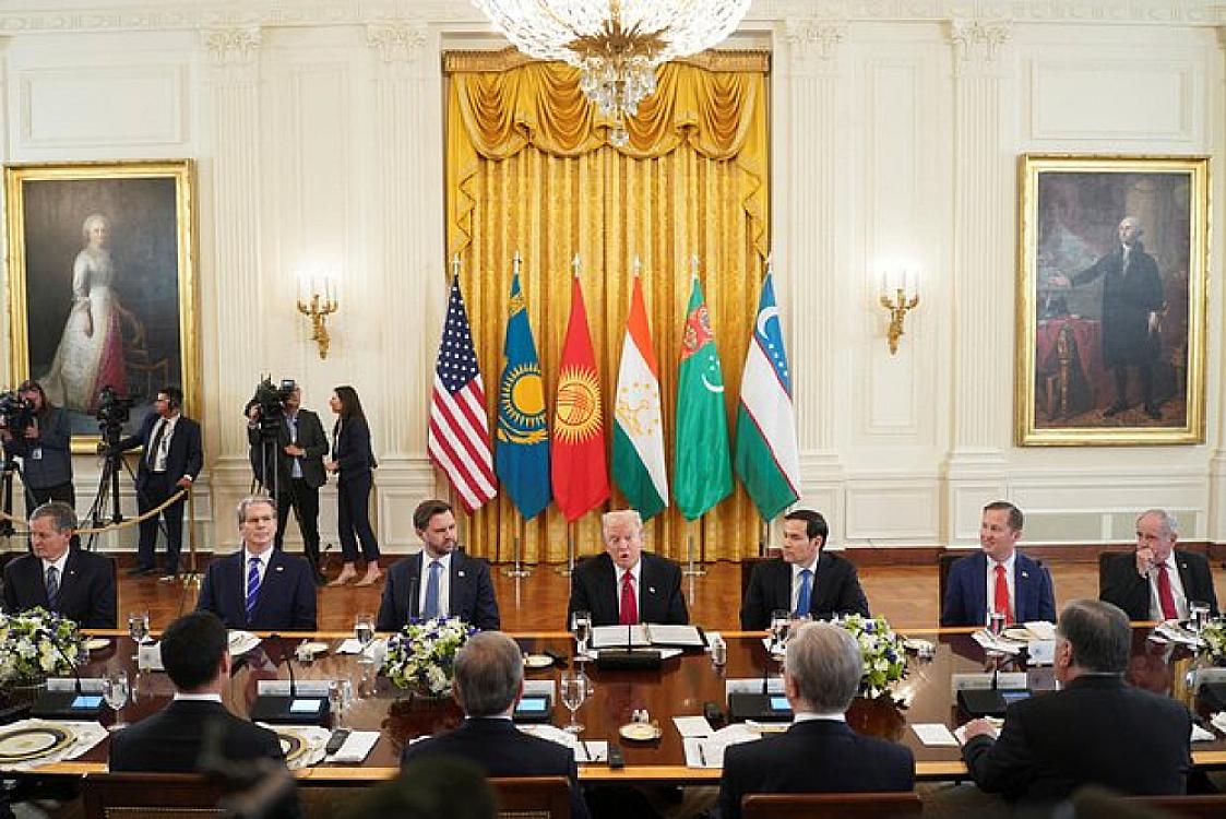 Tramp 5 prezidentlə 