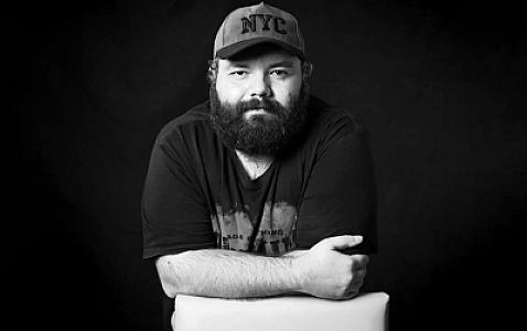 Dişi ağrıyan 31 yaşlı baş redaktor 