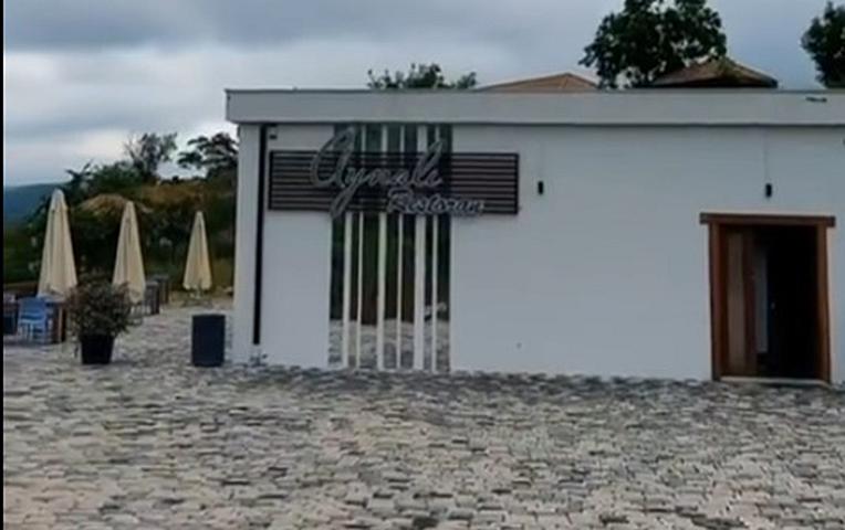 Laçında restoranda insident - 