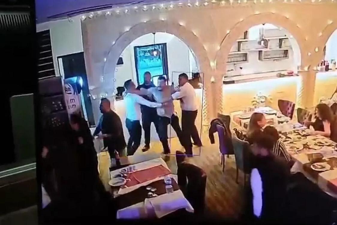 İş yerinə silahlı hücumun görüntüləri - 