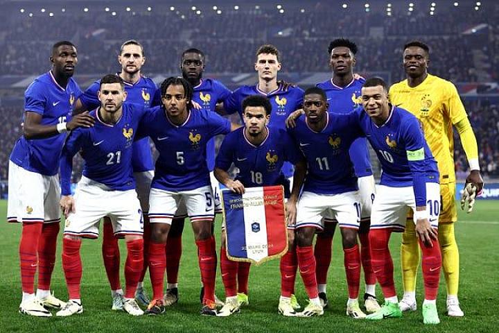 Fransa millisində ciddi İTKİ: 