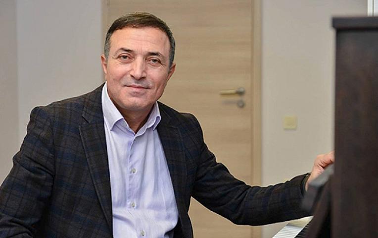 Xalq artisti qəzaya görə konsertini təxirə saldı - 