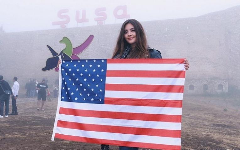 Van Dammın gəlini Amerika bayrağı ilə Şuşada - 