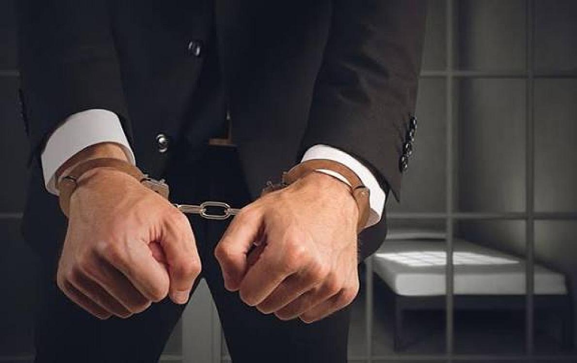 Partiya sədri 272 min rüşvət alarkən 