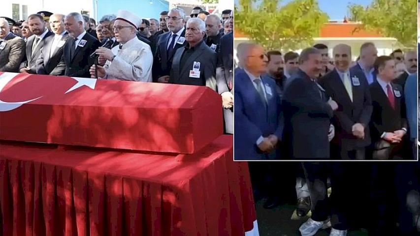 Şəhidin dəfnində gülmələri müzakirələrə səbəb oldu - 