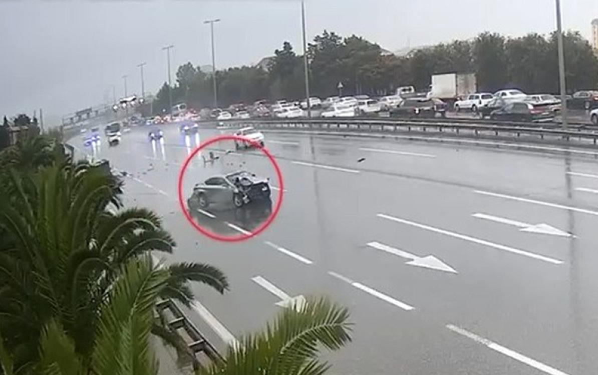 Yağışlı havalarda baş verən qəzaların 