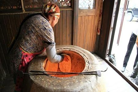 Bakıda qadın işlədiyi təndirxanada 