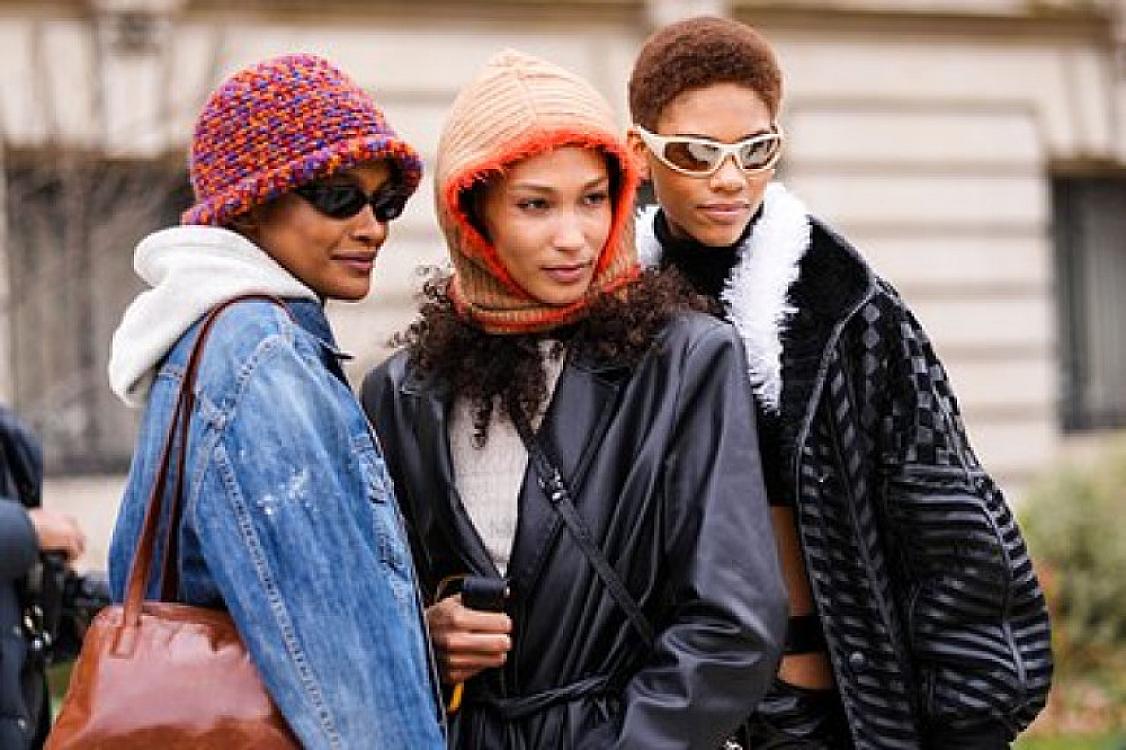 Qadını cavan göstərən geyim rəngi: 