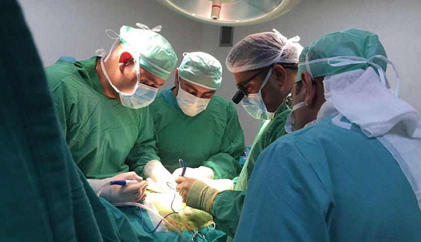 Qayınana kürəkəninə böyrəyini verdi - 