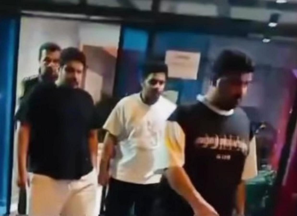 Şəhidlər xiyabanında nalayiq hərəkət edən turistlər ölkəmizə necə gəliblər? -