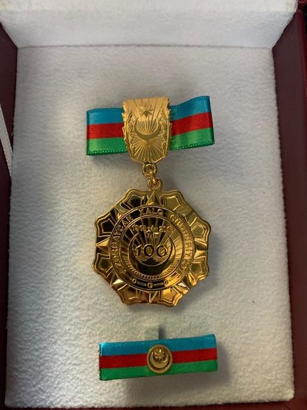 Tanınmış idmançı və veteranlarımıza yubiley medalı verildi - FOTO