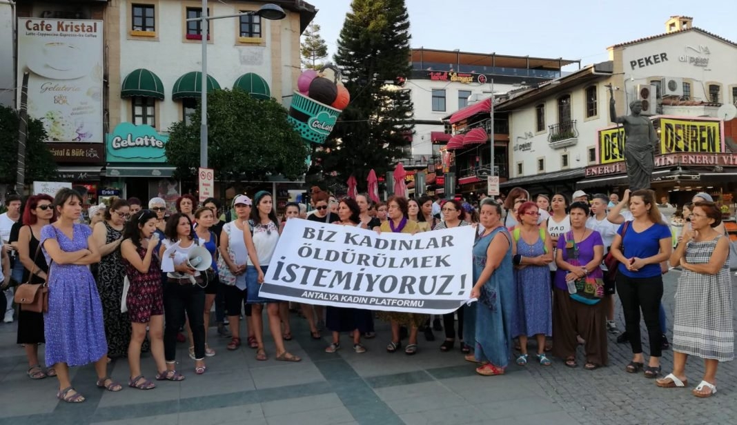 Bütün Türkiyə Emine Buluta görə ayaqda: Anne lütfen ölme - VİDEO
