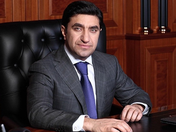 “Forbes” azərbaycanlı milyarderlərin Moskvadakı savaşından yazdı; sensasion iddialar