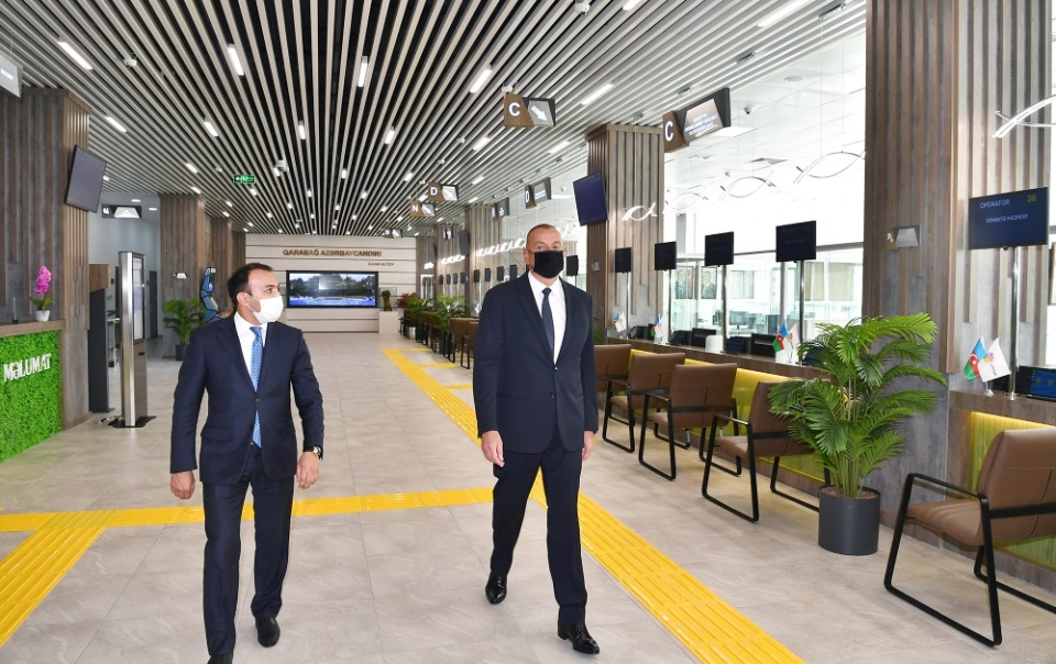 İlham Əliyev 6 saylı Bakı “ASAN xidmət” mərkəzinin açılışını edib - FOTO